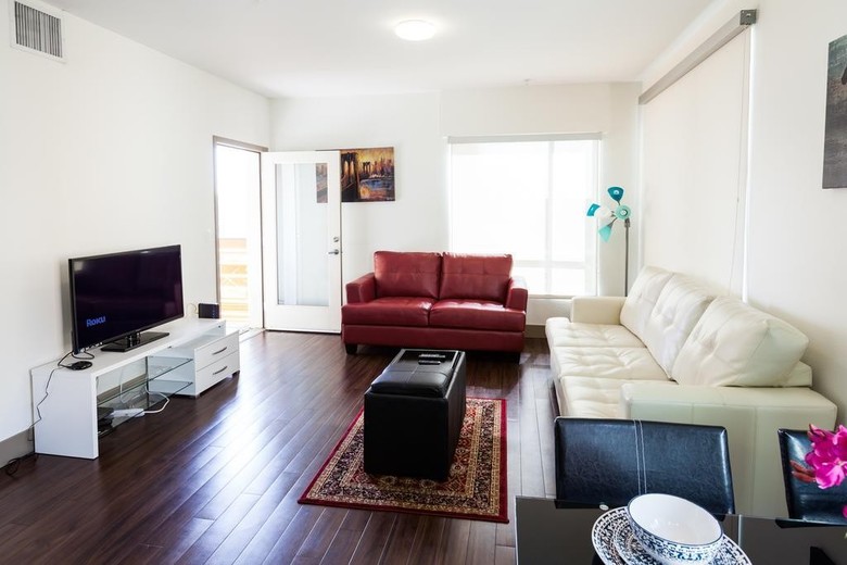 Heaven On Hollywood Furnished Apartments
