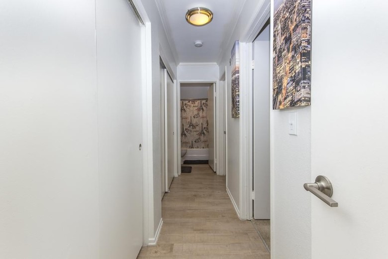 Heaven On Hollywood Furnished Apartments