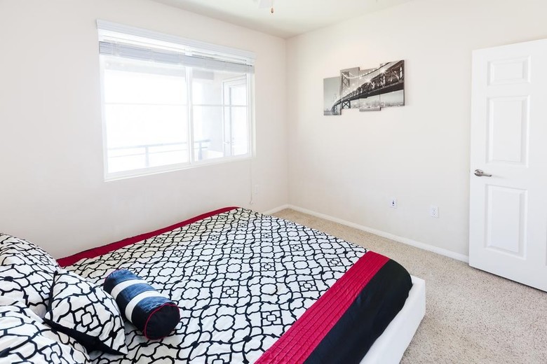 Heaven On Hollywood Furnished Apartments