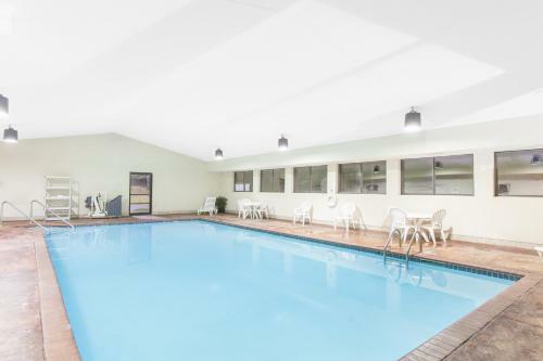 Hotel Hawthorn Suites Midwest City