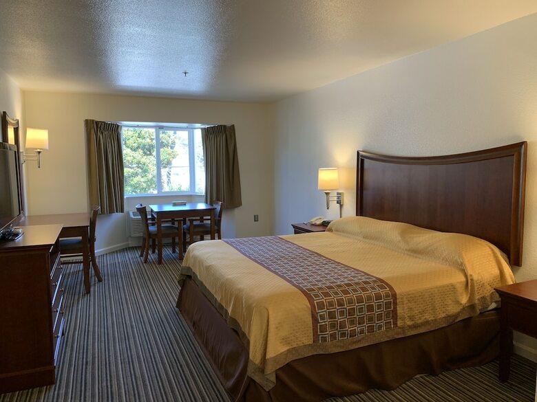 Motel Airport Inn