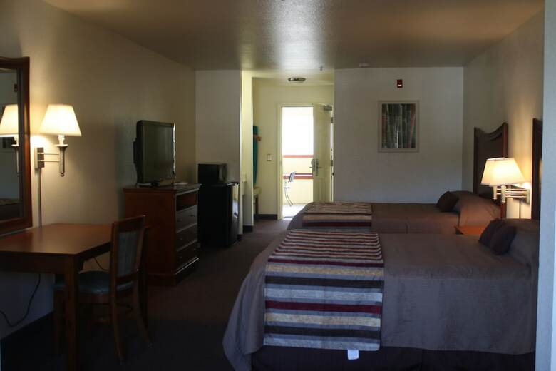 Motel Airport Inn
