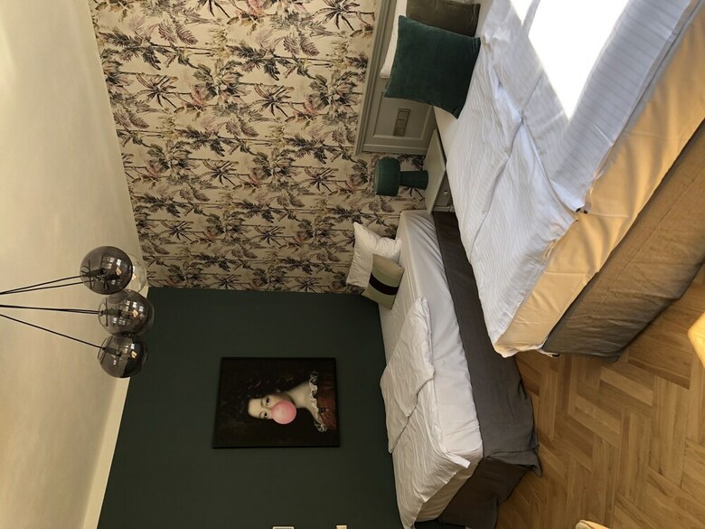 Merchant's Avenue Hotel