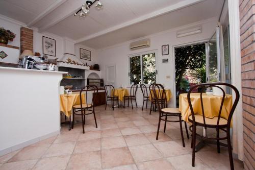 Bed & Breakfast Mediterraneo Guest House