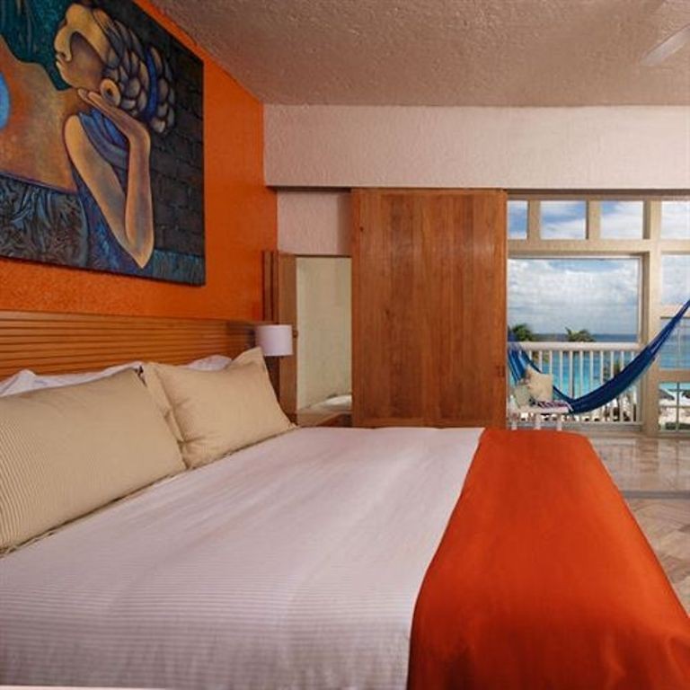 Hotel Raintree�s Club Regina