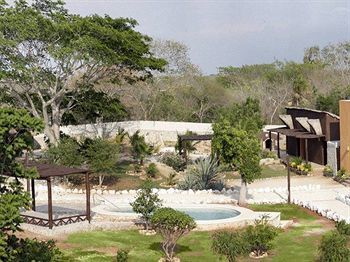 Posada Hotel & Restaurante Naluum