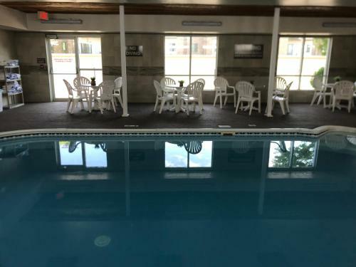 Hotel Expressway Suites Of Bismarck