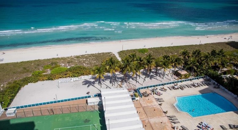 Apartamento Oceanfront Contemporary Suites