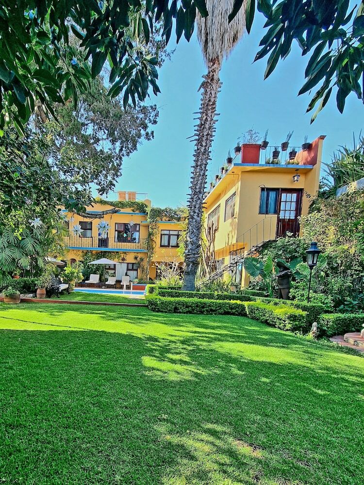 Hotel Hacienda De Las Flores