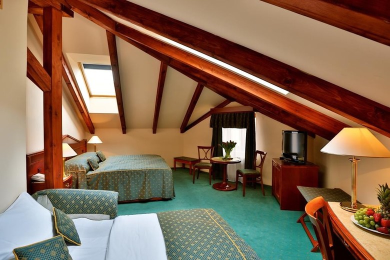 Carlton Hotel