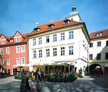 Hotel Metamorphis