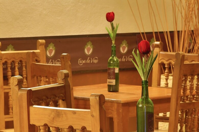Hotel Casa De Vino