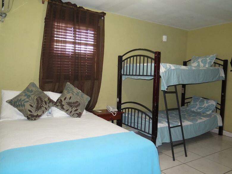 Panama House Bed & Breakfast