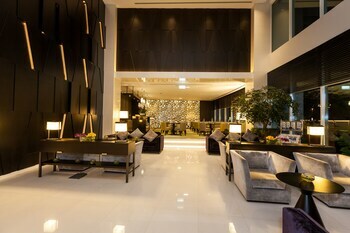Flora Creek Deluxe Hotel Apartments