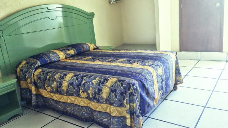 Hotel Plaza Jardin