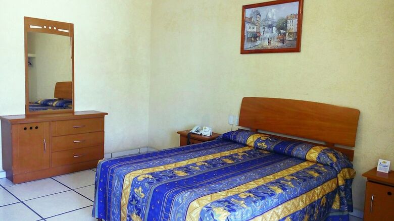 Hotel Plaza Jardin