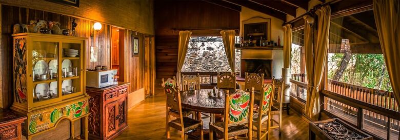 Hotel Zirahuen Forest And Resort