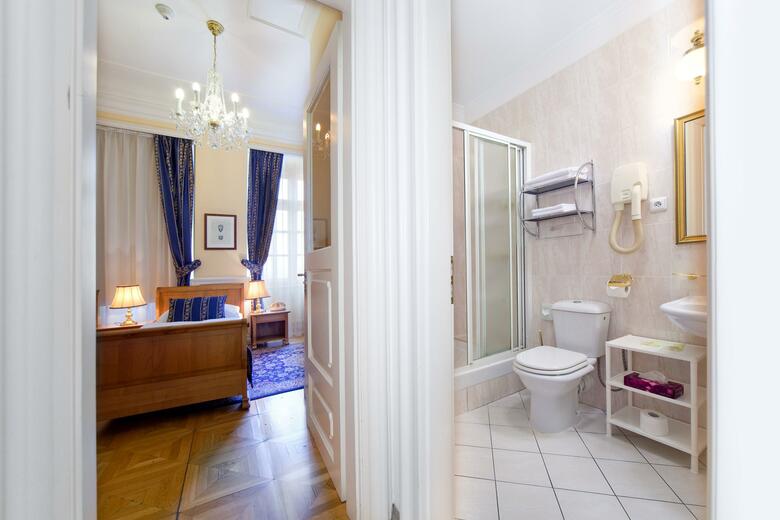 Hotel Golden Star