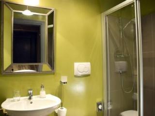 Bed & Breakfast N4u Guest House