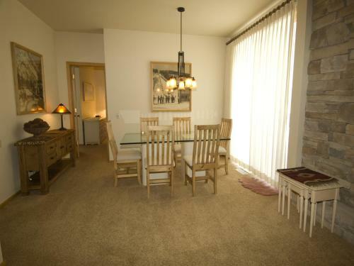 Hotel Snowcreek Resort