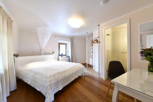 Hotel Montfort-schl�ssle