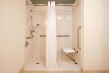 Hotel Holiday Inn Express Orange Beach - On The Beach