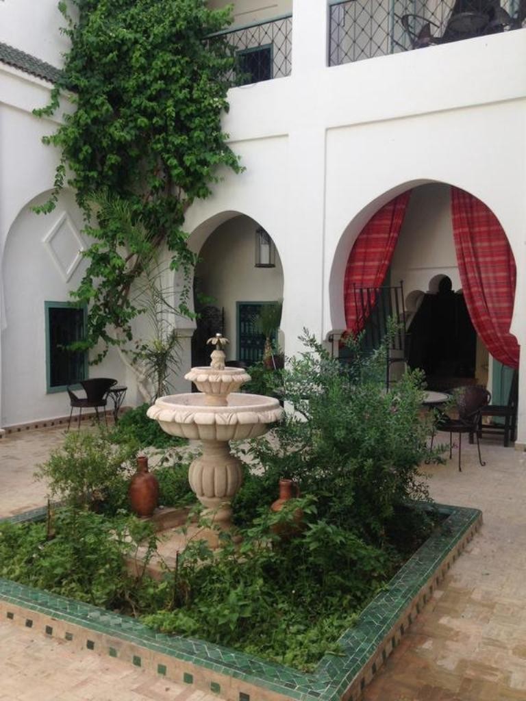 Albergue Riad Dar Bounouar