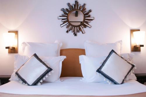 Hotel H�tel Louis II Saint Germain