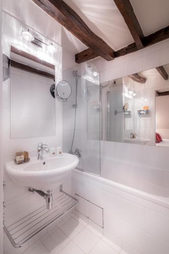 Hotel H�tel Louis II Saint Germain