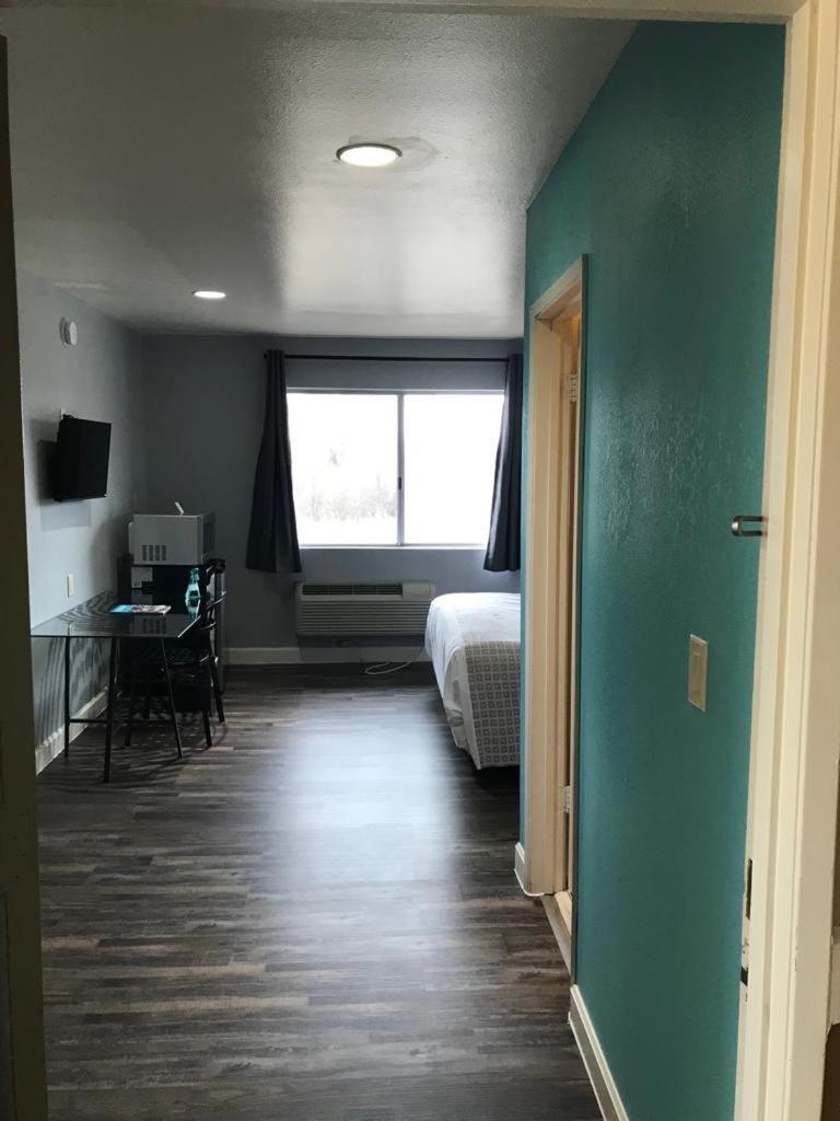 Hotel Americas Best Value Inn Madison