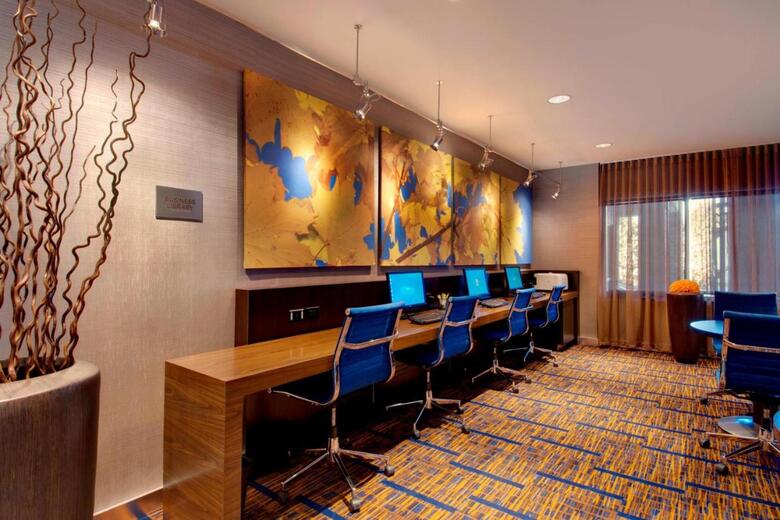 Hotel Courtyard By Marriott Madison-east