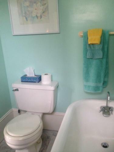 Bed & Breakfast Blooming Garden Inn