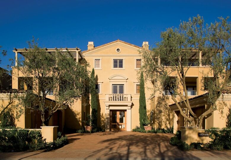 Hotel Resort At Pelican Hill