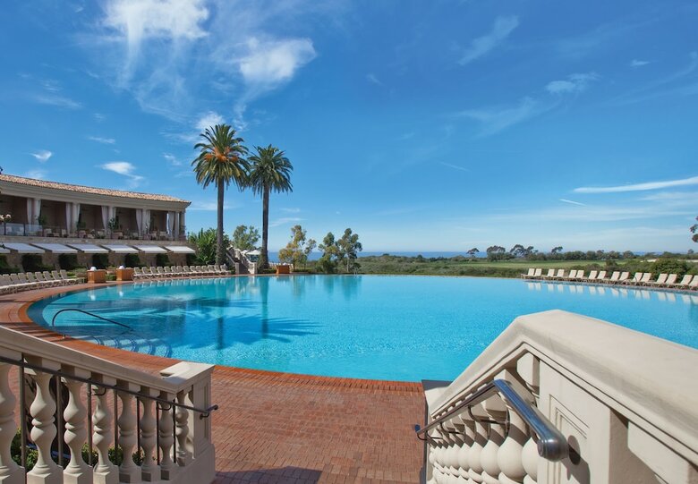 Hotel Resort At Pelican Hill