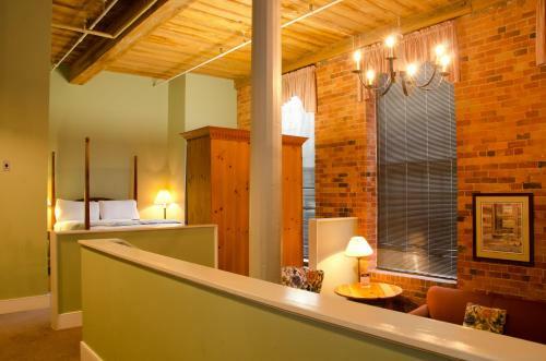 Hotel The Historic Brookstown Inn