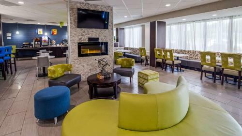 Hotel Best Western Plus Hanes Mall