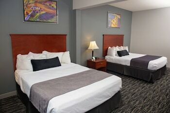 Parke Regency Hotel And Conference Center
