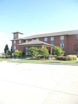 Parke Regency Hotel And Conference Center