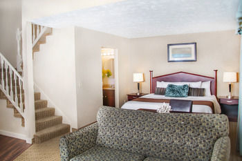 Eastland Suites Hotel & Conference Center