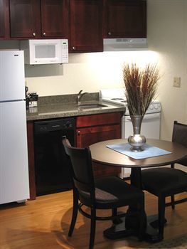 Eastland Suites Hotel & Conference Center