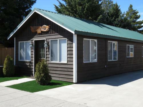 9-w Cabins