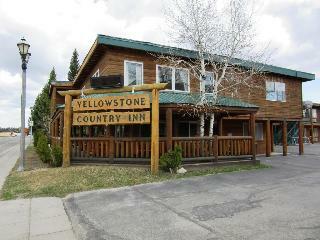 Hotel Yellowstone Country Inn