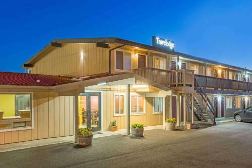 Motel Newport Travelodge
