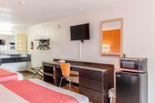 Motel 6 Kalamazoo