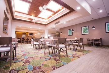 City Hotel & Bistro