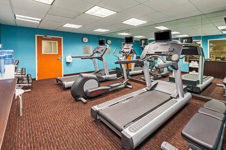 Hotel Fairfield Inn & Suites By Marriott Rogers