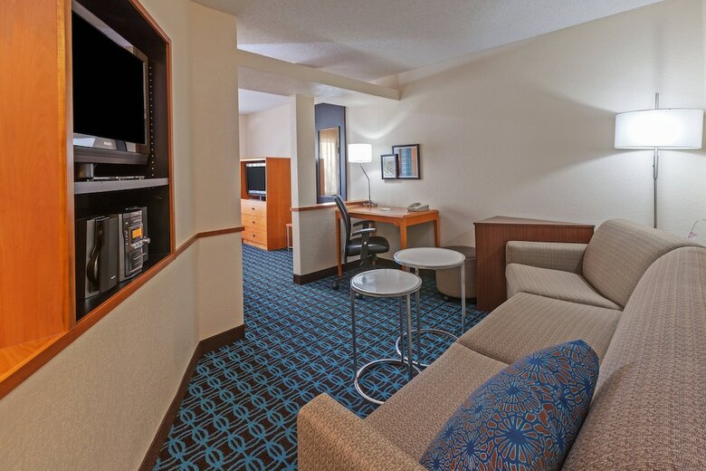 Hotel Fairfield Inn & Suites By Marriott Rogers