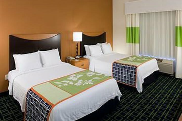 Hotel Fairfield Inn & Suites By Marriott Rogers