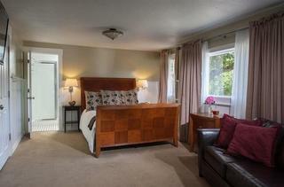 Bed & Breakfast Craftsman Inn