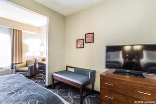 Motel Comfort Suites Pineville